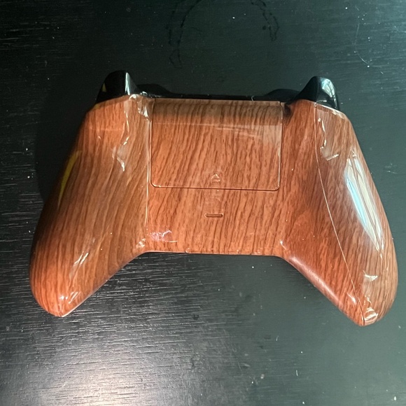 Xbox One Wireless Controller 1708 Wood/ Black (No Stick Drift) Working - Picture 2 of 3